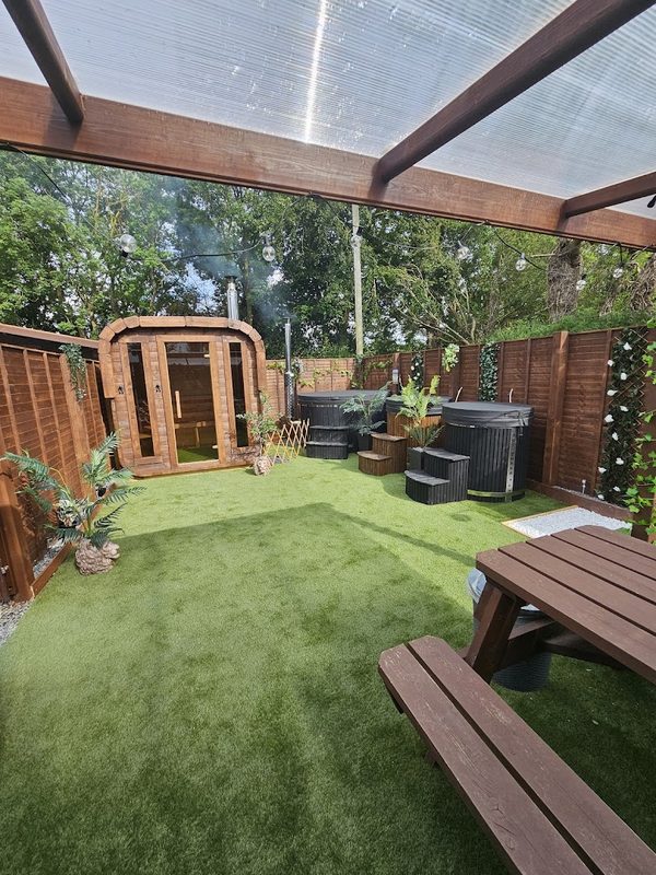 Hot Oasis Sauna — photo 1